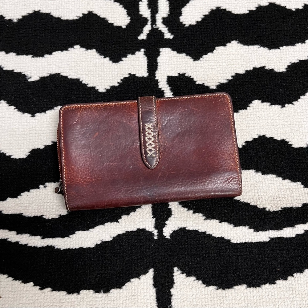 Vintage Ellington Rustic Brown Leather Trifold Wallet